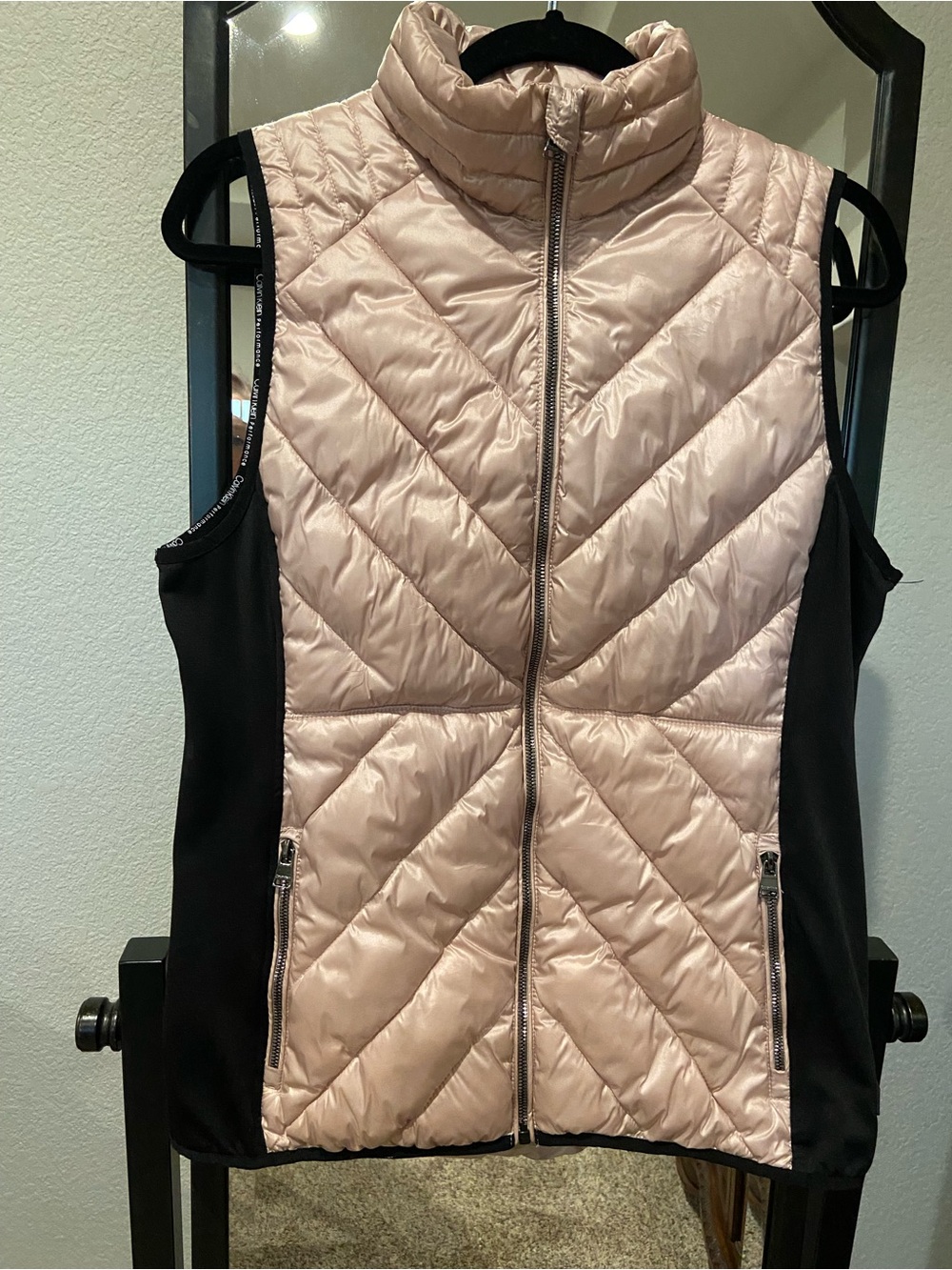 Calvin Klein Performance Light Pink Quilted Hybrid Vest